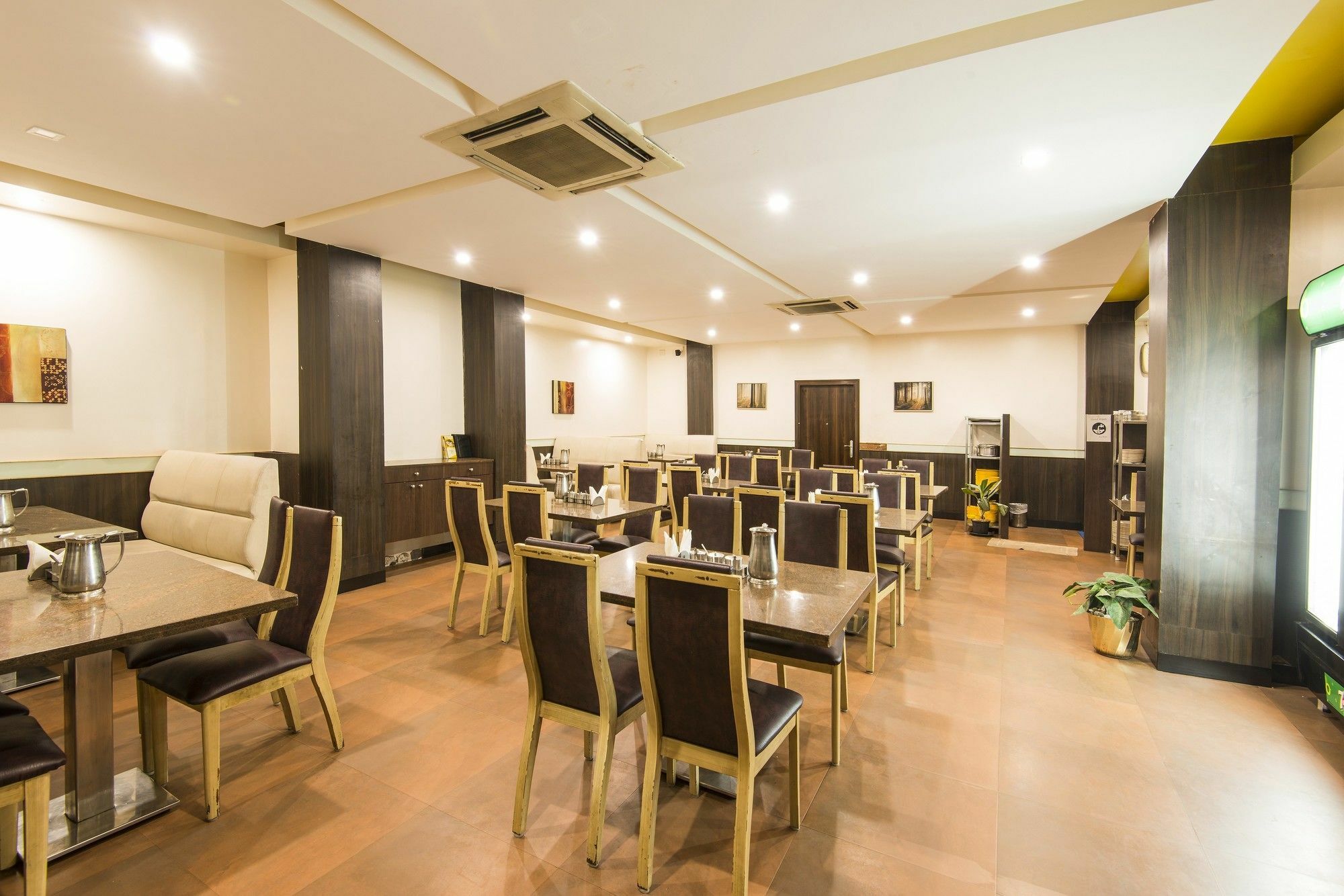 Fabhotel Prime Arunaachalaa Residency Madras Buitenkant foto